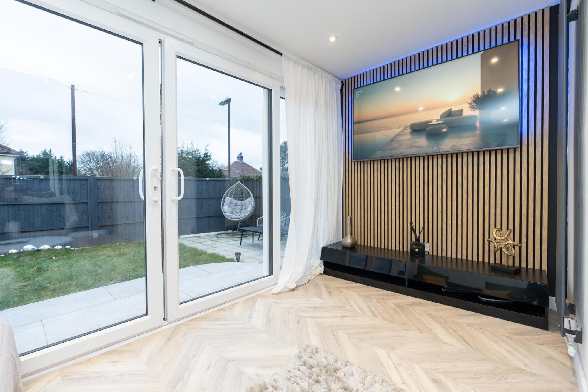 Estwood - Gated House Villa เซาธ์แธมป์ตัน ภายนอก รูปภาพ
